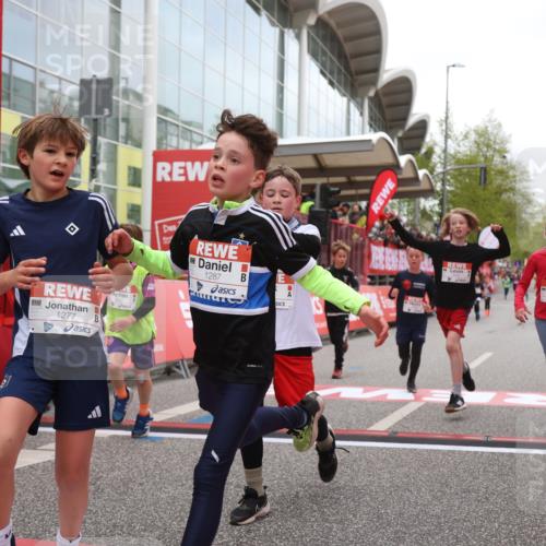 25.04.2026 - Das Zehntel Strokosch-Dieckow http://msf.ph/oto/9619808 25.04.2026 08:50:17 Ziel 1151, 1219, 1277, 1294, 1470, 1795, 1856, 2062, 2168, 2175, 2782, 2788, 2910, 3169, 3185, 4050 meine-sportfotos.de