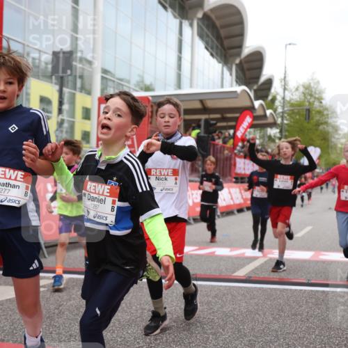 25.04.2026 - Das Zehntel Strokosch-Dieckow http://msf.ph/oto/9619824 25.04.2026 08:50:17 Ziel 1151, 1219, 1277, 1294, 1470, 1795, 1856, 2062, 2168, 2175, 2782, 2788, 2910, 3169, 3185, 4050 meine-sportfotos.de