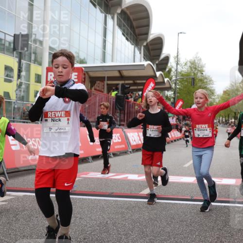 25.04.2026 - Das Zehntel Strokosch-Dieckow http://msf.ph/oto/9619853 25.04.2026 08:50:18 Ziel 1151, 1219, 1277, 1470, 1795, 1856, 2062, 2168, 2175, 2782, 2910, 3169, 3185, 4050 meine-sportfotos.de