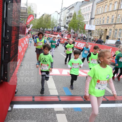 25.04.2026 - Das Zehntel Strokosch-Dieckow http://msf.ph/oto/9619913 25.04.2026 11:00:33 Ziel 5033, 5040, 5219, 5233, 5271, 5286, 5690, 5700, 5715, 5722, 5768, 5995, 6091, 6337, 6395, 6669, 7017, 7054, 7094, 7296, 7370, 7410, 7751, 7767, 7782, 7800, 7834, 7844, 7859 meine-sportfotos.de