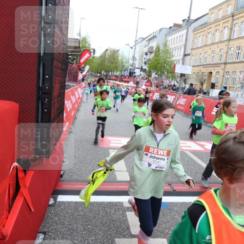 25.04.2026 - Das Zehntel Strokosch-Dieckow http://msf.ph/oto/9619936 25.04.2026 11:00:33 Ziel 5033, 5040, 5219, 5233, 5271, 5286, 5690, 5700, 5715, 5722, 5768, 5995, 6091, 6337, 6395, 6669, 7017, 7054, 7094, 7296, 7370, 7410, 7751, 7767, 7782, 7800, 7834, 7844, 7859 meine-sportfotos.de