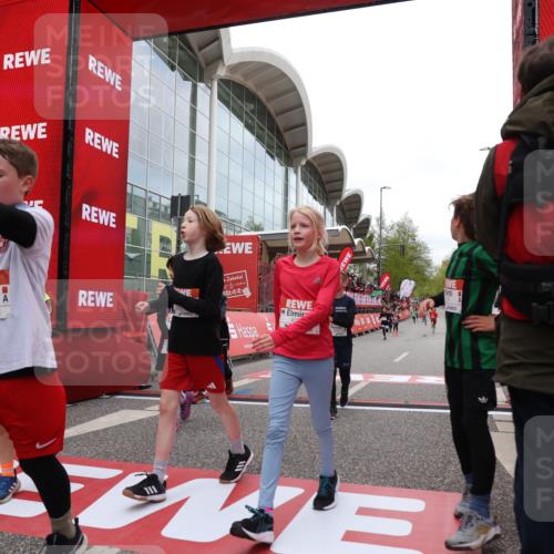 25.04.2026 - Das Zehntel Strokosch-Dieckow http://msf.ph/oto/9619959 25.04.2026 08:50:19 Ziel 1151, 1219, 1277, 1287, 1470, 1795, 1856, 2062, 2168, 2175, 2782, 2910, 3169, 3185, 4050 meine-sportfotos.de