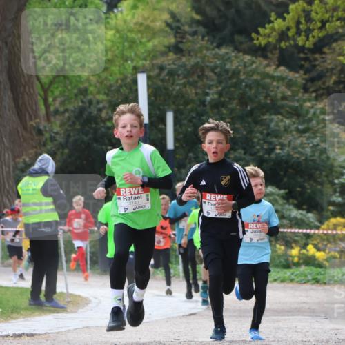 25.04.2026 - Das Zehntel Zöllner http://msf.ph/oto/9620062 25.04.2026 11:38:44 Laufen 12140, 12 meine-sportfotos.de
