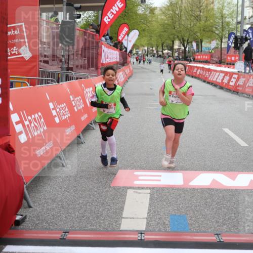 25.04.2026 - Das Zehntel Strokosch-Dieckow http://msf.ph/oto/9620081 25.04.2026 09:13:24 Ziel 1405, 1434, 2394 meine-sportfotos.de