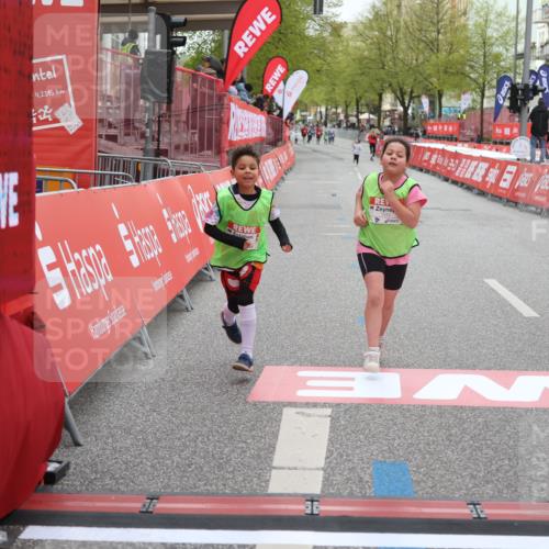 25.04.2026 - Das Zehntel Strokosch-Dieckow http://msf.ph/oto/9620089 25.04.2026 09:13:24 Ziel 1405, 1434, 2394 meine-sportfotos.de