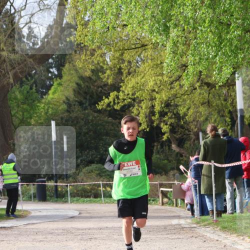 25.04.2026 - Das Zehntel Zöllner http://msf.ph/oto/9620090 25.04.2026 07:37:33 Laufen 3339 meine-sportfotos.de