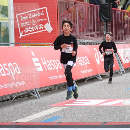 25.04.2026 - Das Zehntel Strokosch-Dieckow http://msf.ph/oto/9620091 25.04.2026 08:50:23 Ziel 1287, 1465, 1795, 1856, 2062, 2168, 2175, 3185, 4039, 4050, 4055 meine-sportfotos.de