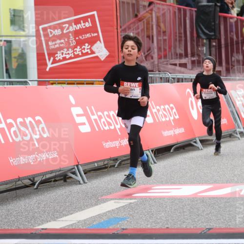 25.04.2026 - Das Zehntel Strokosch-Dieckow http://msf.ph/oto/9620100 25.04.2026 08:50:23 Ziel 1287, 1465, 1795, 1856, 2062, 2168, 2175, 3185, 4039, 4050, 4055 meine-sportfotos.de