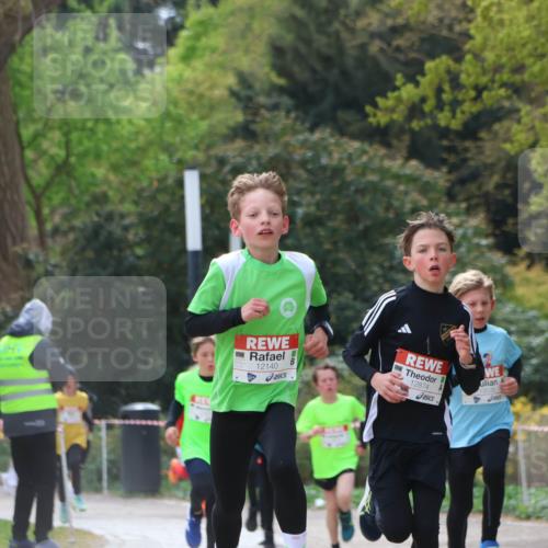 25.04.2026 - Das Zehntel Zöllner http://msf.ph/oto/9620126 25.04.2026 11:38:45 Laufen 12140, 12874, 13028, 250 meine-sportfotos.de