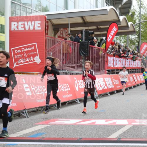 25.04.2026 - Das Zehntel Strokosch-Dieckow http://msf.ph/oto/9620148 25.04.2026 08:50:24 Ziel 1287, 1465, 1856, 2168, 4039, 4055 meine-sportfotos.de