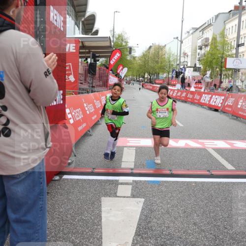 25.04.2026 - Das Zehntel Strokosch-Dieckow http://msf.ph/oto/9620189 25.04.2026 09:13:24 Ziel 1405, 1434, 2394 meine-sportfotos.de