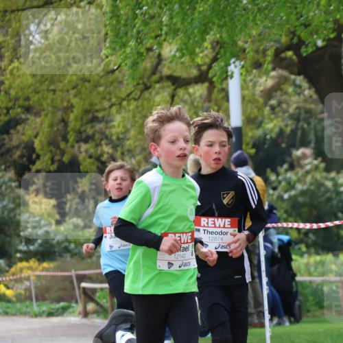 25.04.2026 - Das Zehntel Zöllner http://msf.ph/oto/9620201 25.04.2026 11:38:47 Laufen 12140, 12874, 1956 meine-sportfotos.de