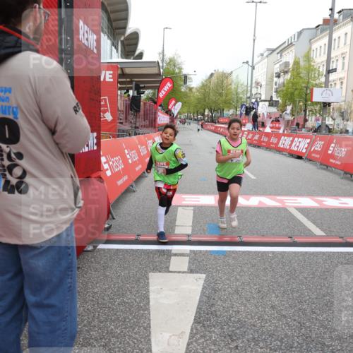 25.04.2026 - Das Zehntel Strokosch-Dieckow http://msf.ph/oto/9620208 25.04.2026 09:13:25 Ziel 1405, 1434, 2394 meine-sportfotos.de