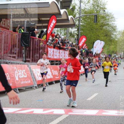 25.04.2026 - Das Zehntel Strokosch-Dieckow http://msf.ph/oto/9620210 25.04.2026 08:50:26 Ziel 1287, 1465, 2676, 4013, 4039, 4055 meine-sportfotos.de