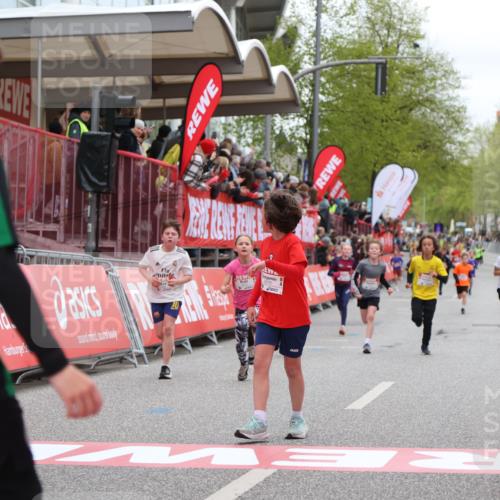 25.04.2026 - Das Zehntel Strokosch-Dieckow http://msf.ph/oto/9620227 25.04.2026 08:50:26 Ziel 1287, 1465, 2676, 4013, 4039, 4055 meine-sportfotos.de