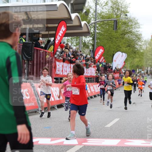 25.04.2026 - Das Zehntel Strokosch-Dieckow http://msf.ph/oto/9620235 25.04.2026 08:50:26 Ziel 1287, 1465, 2676, 4013, 4039, 4055 meine-sportfotos.de