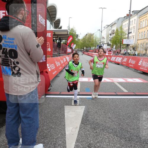 25.04.2026 - Das Zehntel Strokosch-Dieckow http://msf.ph/oto/9620242 25.04.2026 09:13:25 Ziel 1405, 1434, 2394 meine-sportfotos.de