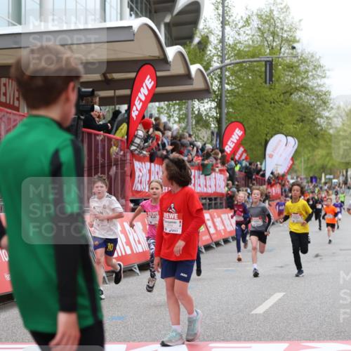 25.04.2026 - Das Zehntel Strokosch-Dieckow http://msf.ph/oto/9620253 25.04.2026 08:50:26 Ziel 1287, 1465, 2676, 4013, 4039, 4055 meine-sportfotos.de