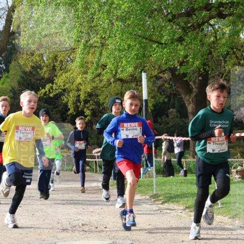 25.04.2026 - Das Zehntel Zöllner http://msf.ph/oto/9620258 25.04.2026 07:38:15 Laufen 444, 2160, 1324 meine-sportfotos.de