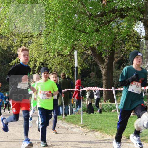 25.04.2026 - Das Zehntel Zöllner http://msf.ph/oto/9620276 25.04.2026 07:38:16 Laufen 2042 meine-sportfotos.de