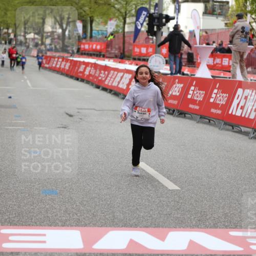 25.04.2026 - Das Zehntel Strokosch-Dieckow http://msf.ph/oto/9620368 25.04.2026 09:13:42 Ziel 2590 meine-sportfotos.de