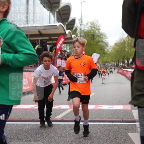 25.04.2026 - Das Zehntel Strokosch-Dieckow http://msf.ph/oto/9620489 25.04.2026 08:50:35 Ziel 1295, 1296, 1791, 1792, 3204, 3370, 3569, 3597, 3621, 3835, 4059 meine-sportfotos.de