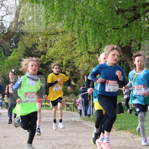 25.04.2026 - Das Zehntel Zöllner http://msf.ph/oto/9620501 25.04.2026 07:38:39 Laufen 4063, 4026 meine-sportfotos.de