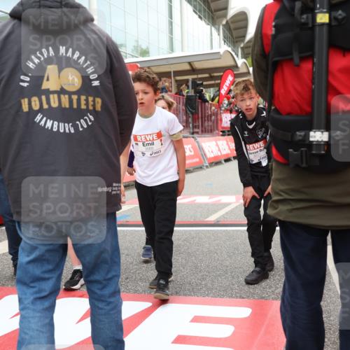 25.04.2026 - Das Zehntel Strokosch-Dieckow http://msf.ph/oto/9620543 25.04.2026 08:50:37 Ziel 1295, 2647, 3370, 3569, 3597, 3621, 3835, 4059 meine-sportfotos.de