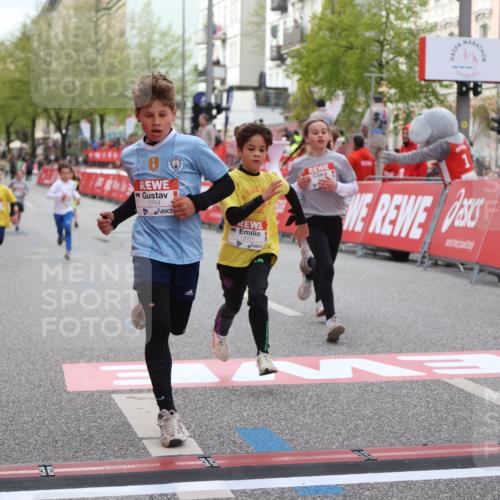 25.04.2026 - Das Zehntel Strokosch-Dieckow http://msf.ph/oto/9620566 25.04.2026 08:51:01 Ziel 1577, 1702, 1764, 1884, 2302, 2329, 2334, 2726, 2731, 2812, 2994, 3359, 3607, 3701 meine-sportfotos.de