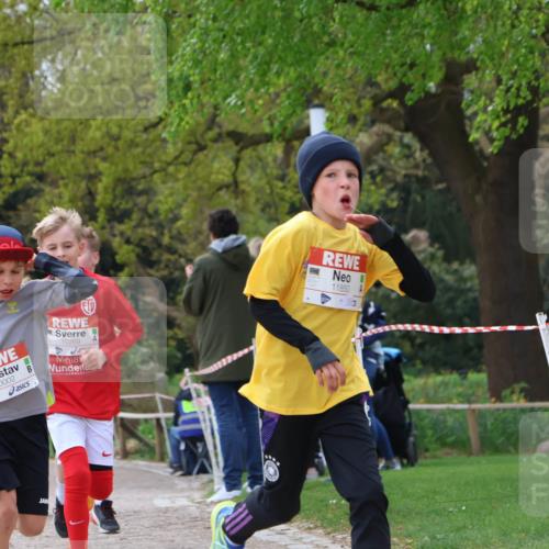 25.04.2026 - Das Zehntel Zöllner http://msf.ph/oto/9620576 25.04.2026 11:38:56 Laufen 10002, 10269, 11850 meine-sportfotos.de