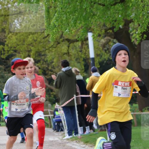25.04.2026 - Das Zehntel Zöllner http://msf.ph/oto/9620585 25.04.2026 11:38:56 Laufen 10002, 11850 meine-sportfotos.de