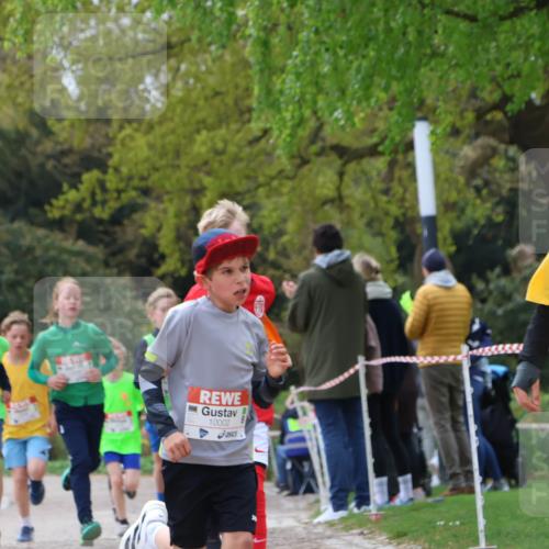 25.04.2026 - Das Zehntel Zöllner http://msf.ph/oto/9620595 25.04.2026 11:38:56 Laufen 10002, 11850 meine-sportfotos.de