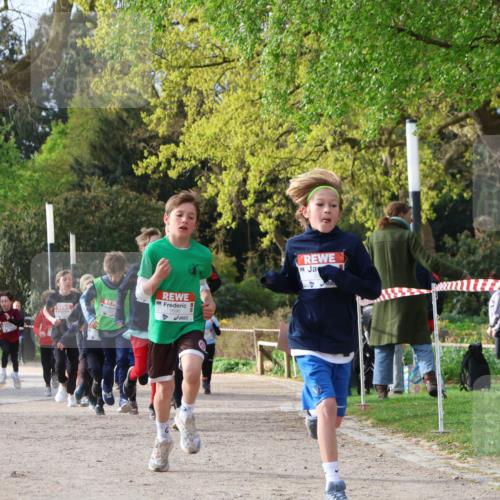 25.04.2026 - Das Zehntel Zöllner http://msf.ph/oto/9620605 25.04.2026 07:38:49 Laufen 1696 meine-sportfotos.de
