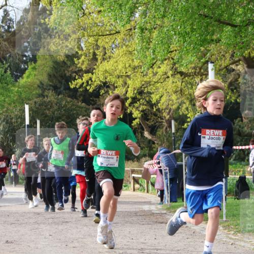 25.04.2026 - Das Zehntel Zöllner http://msf.ph/oto/9620610 25.04.2026 07:38:49 Laufen 1696, 3574 meine-sportfotos.de