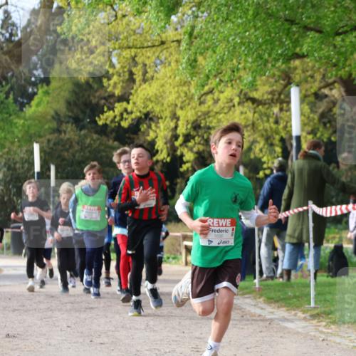 25.04.2026 - Das Zehntel Zöllner http://msf.ph/oto/9620615 25.04.2026 07:38:49 Laufen 1696 meine-sportfotos.de