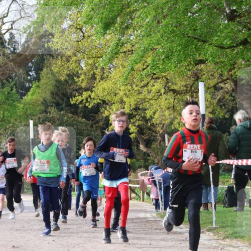 25.04.2026 - Das Zehntel Zöllner http://msf.ph/oto/9620630 25.04.2026 07:38:51 Laufen 2157, 1786 meine-sportfotos.de