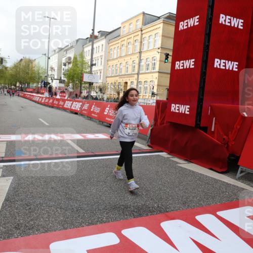 25.04.2026 - Das Zehntel Strokosch-Dieckow http://msf.ph/oto/9620632 25.04.2026 09:13:45 Ziel 2590 meine-sportfotos.de