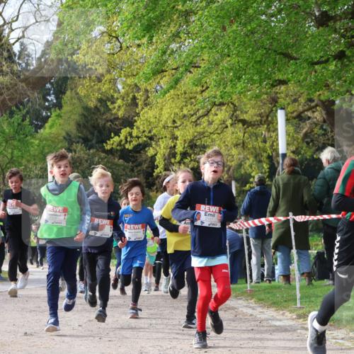 25.04.2026 - Das Zehntel Zöllner http://msf.ph/oto/9620635 25.04.2026 07:38:52 Laufen 3328, 2157 meine-sportfotos.de