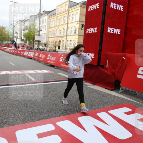 25.04.2026 - Das Zehntel Strokosch-Dieckow http://msf.ph/oto/9620678 25.04.2026 09:13:46 Ziel 2590 meine-sportfotos.de