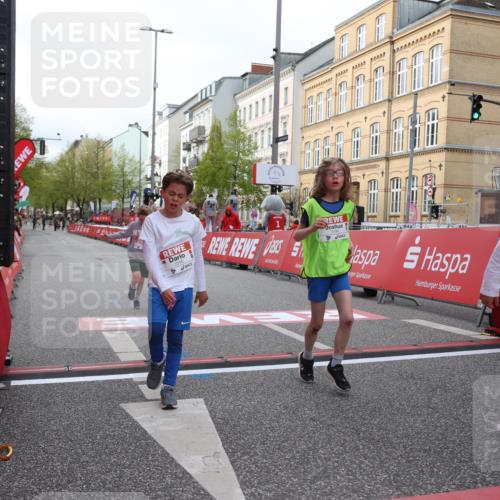 25.04.2026 - Das Zehntel Strokosch-Dieckow http://msf.ph/oto/9620683 25.04.2026 08:51:07 Ziel 1217, 1310, 1554, 1702, 1735, 1764, 2315, 2570, 2731, 2817, 3118, 3194, 3230, 3546, 3557, 3607, 4052 meine-sportfotos.de