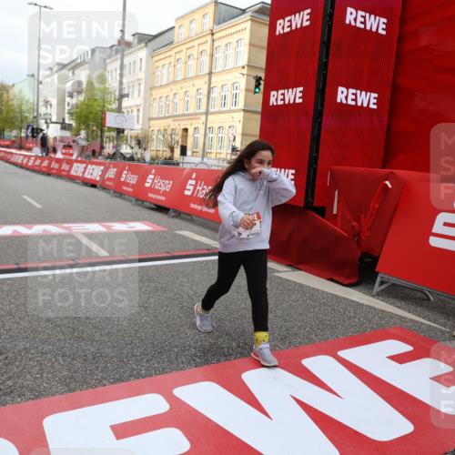 25.04.2026 - Das Zehntel Strokosch-Dieckow http://msf.ph/oto/9620686 25.04.2026 09:13:46 Ziel 2590 meine-sportfotos.de