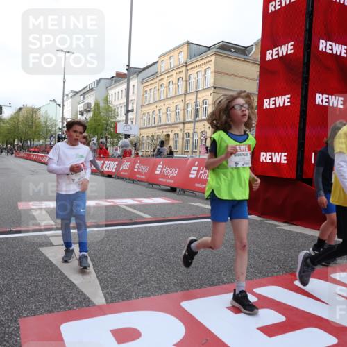 25.04.2026 - Das Zehntel Strokosch-Dieckow http://msf.ph/oto/9620736 25.04.2026 08:51:07 Ziel 1217, 1310, 1554, 1702, 1735, 1764, 2315, 2570, 2731, 2817, 3118, 3194, 3230, 3546, 3557, 3607, 4052 meine-sportfotos.de