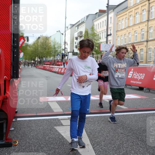 25.04.2026 - Das Zehntel Strokosch-Dieckow http://msf.ph/oto/9620758 25.04.2026 08:51:08 Ziel 1217, 1310, 1554, 1702, 1735, 2315, 2497, 2570, 2817, 3118, 3194, 3230, 3546, 3554, 3557, 4052 meine-sportfotos.de