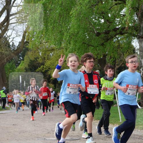 25.04.2026 - Das Zehntel Zöllner http://msf.ph/oto/9620769 25.04.2026 07:39:07 Laufen 1208, 2324, 339, 1199 meine-sportfotos.de