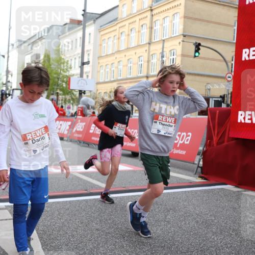 25.04.2026 - Das Zehntel Strokosch-Dieckow http://msf.ph/oto/9620779 25.04.2026 08:51:08 Ziel 1217, 1310, 1554, 1702, 1735, 2315, 2497, 2570, 2817, 3118, 3194, 3230, 3546, 3554, 3557, 4052 meine-sportfotos.de