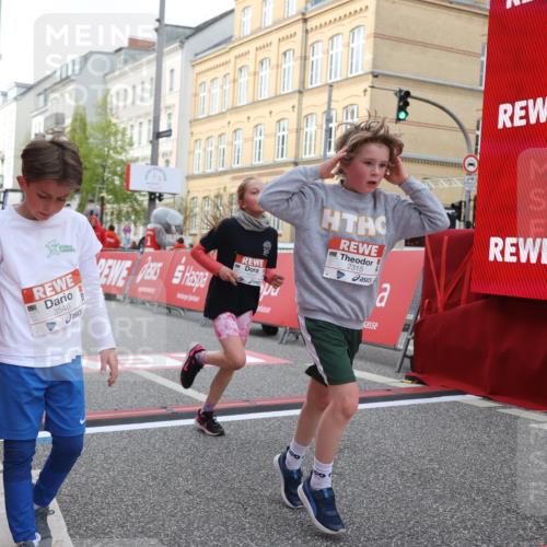 25.04.2026 - Das Zehntel Strokosch-Dieckow http://msf.ph/oto/9620787 25.04.2026 08:51:09 Ziel 1217, 1310, 1554, 1735, 2315, 2497, 2570, 2817, 3118, 3194, 3202, 3230, 3546, 3554, 3557, 4052 meine-sportfotos.de