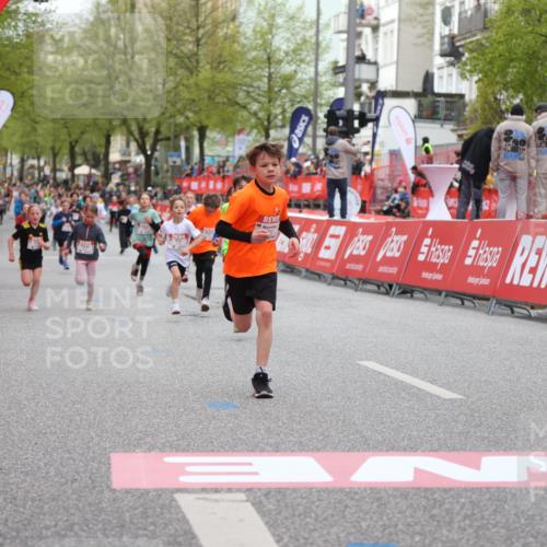 25.04.2026 - Das Zehntel Strokosch-Dieckow http://msf.ph/oto/9620877 25.04.2026 08:52:14 Ziel 1111, 1250, 1281, 1974, 2044, 2729, 2966, 3116, 3190, 3227, 3335, 3428, 3572, 3585, 3917, 3932, 3994, 4040, 4053 meine-sportfotos.de