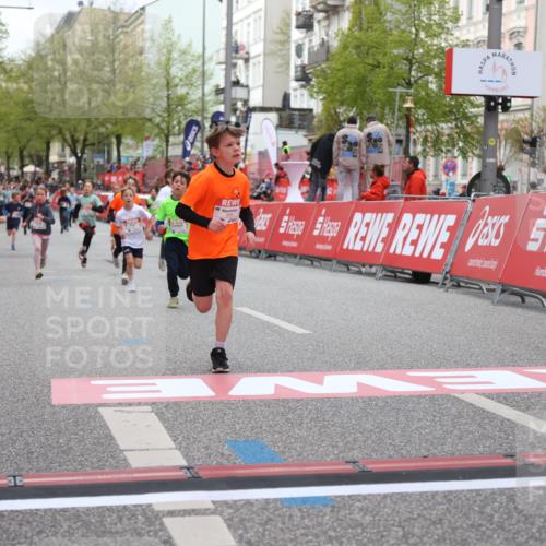25.04.2026 - Das Zehntel Strokosch-Dieckow http://msf.ph/oto/9620885 25.04.2026 08:52:15 Ziel 1111, 1198, 1281, 1509, 1974, 2044, 2729, 2966, 3087, 3116, 3227, 3335, 3428, 3572, 3585, 3917, 3932, 3994 meine-sportfotos.de