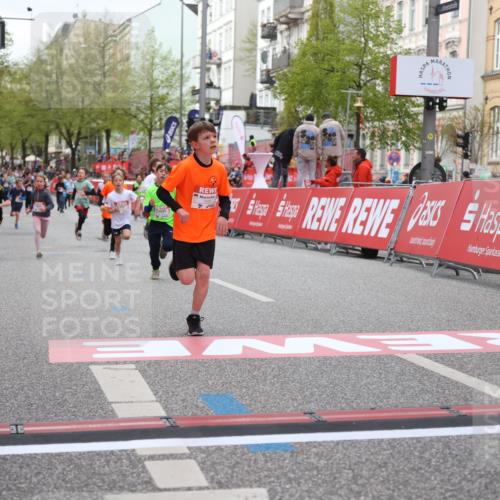 25.04.2026 - Das Zehntel Strokosch-Dieckow http://msf.ph/oto/9620893 25.04.2026 08:52:15 Ziel 1111, 1198, 1281, 1509, 1974, 2044, 2729, 2966, 3087, 3116, 3227, 3335, 3428, 3572, 3585, 3917, 3932, 3994 meine-sportfotos.de