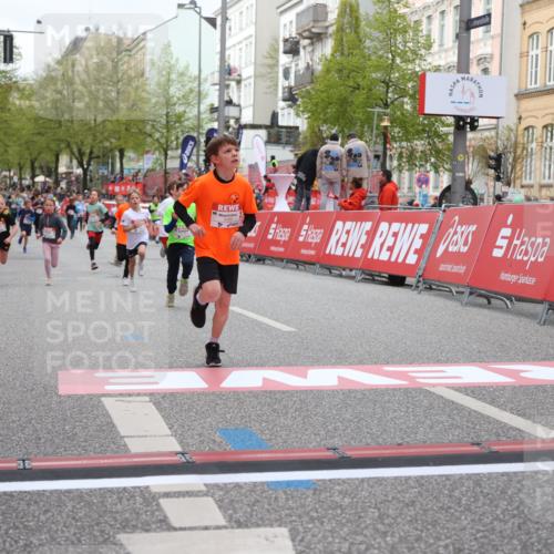 25.04.2026 - Das Zehntel Strokosch-Dieckow http://msf.ph/oto/9620902 25.04.2026 08:52:15 Ziel 1111, 1198, 1281, 1509, 1974, 2044, 2729, 2966, 3087, 3116, 3227, 3335, 3428, 3572, 3585, 3917, 3932, 3994 meine-sportfotos.de